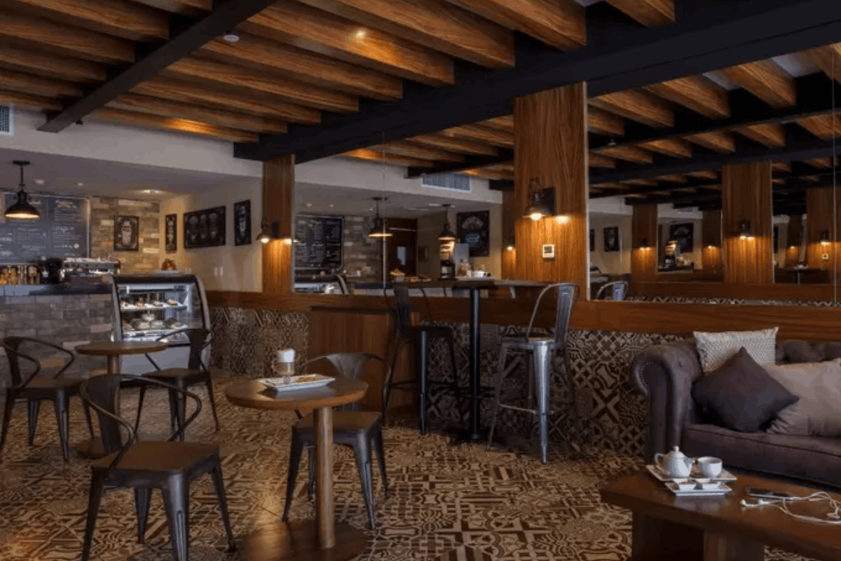 Take a Bite café at Krystal Grand Los Cabos with coffee, desserts, snacks and casual atmosphere.